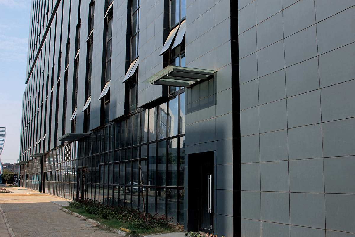 Glazing Gray Terracotta Surface.jpg